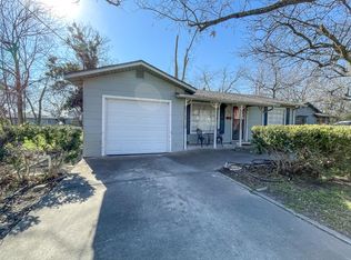 523 W Merriweather St, New Braunfels, TX 78130
