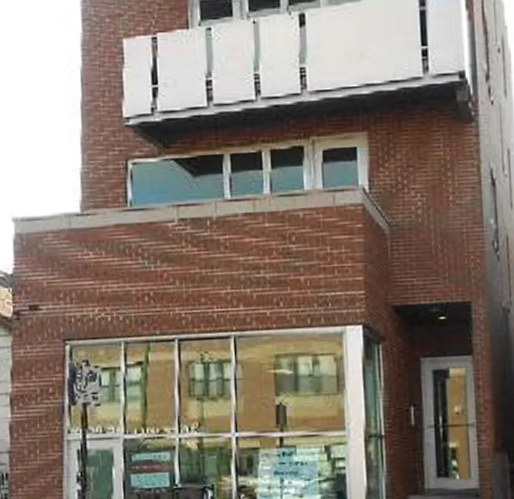 908 N Ashland Ave #3F