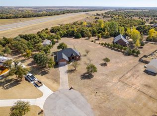 2120 Oak Ln, Blanchard, OK 73010