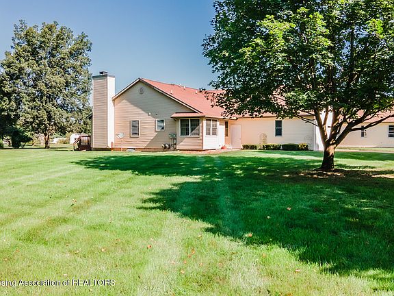 2nd image of 2863 Twelve Oaks Dr
