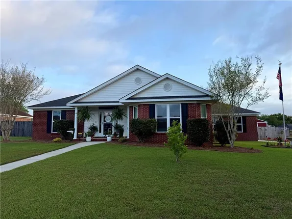 10006 Dairy Dr S, Mobile, AL 36695