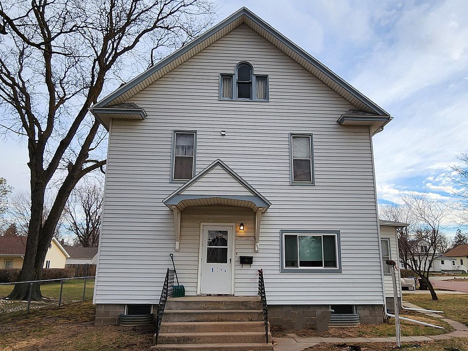 1st image of 720 E 3rd Ave