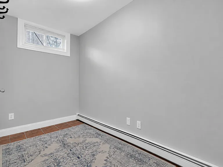 495 E 7th St #1 — Photo 10