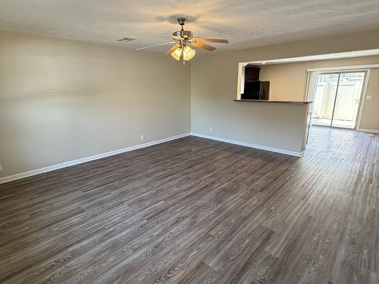 4123 Unbridled Dr — Photo 2