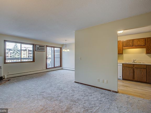 2nd image of 7501 W 101st St APT 120