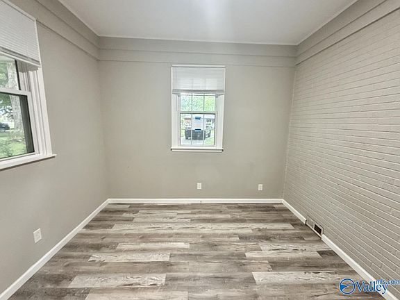 5th image of 801 Angus St