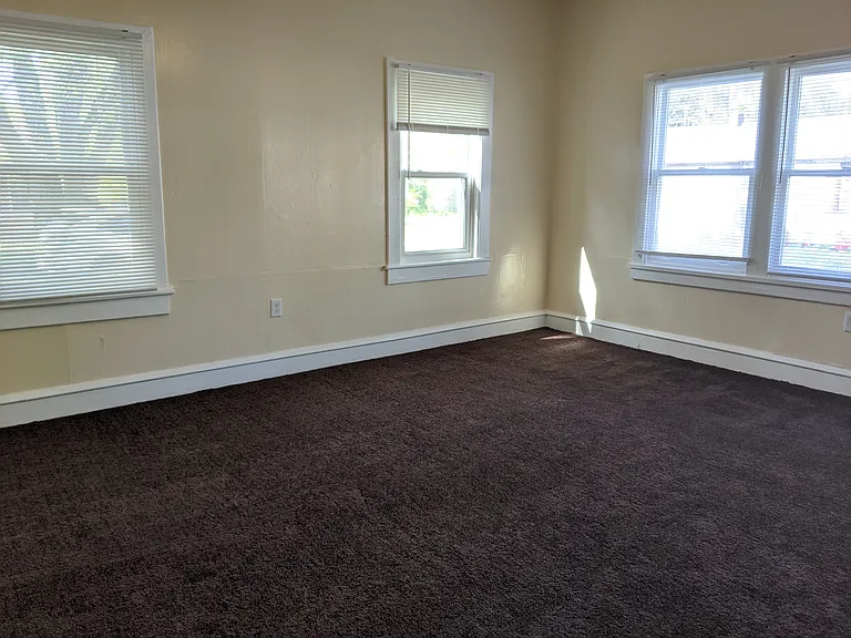 83 W Virginia Ave — Photo 5