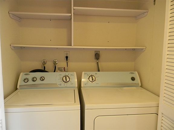 5th image of 6960 Hyde Park Dr Unit 23