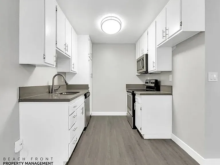 910 Enterprise Avenue — Photo 32