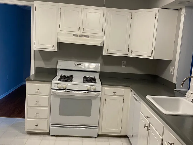 3636 Taliluna Ave #138 — Photo 14