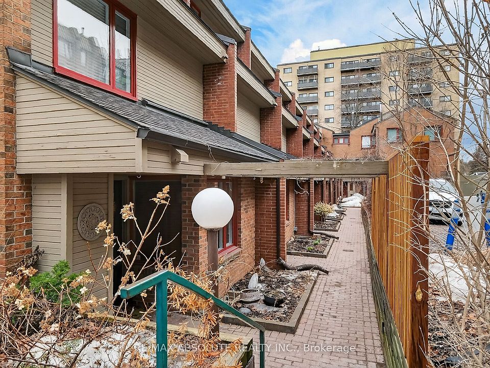 1st image of 125 Springfield Rd #2