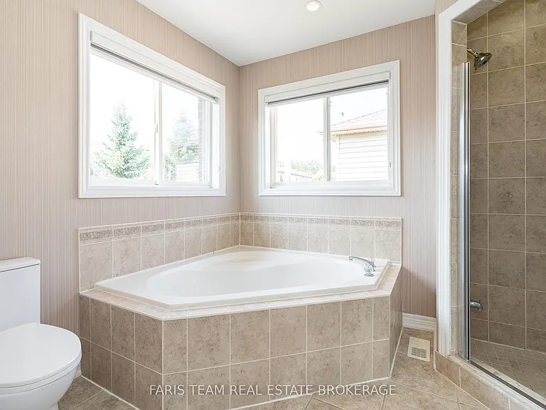 2 Vanessa Dr — Photo 21