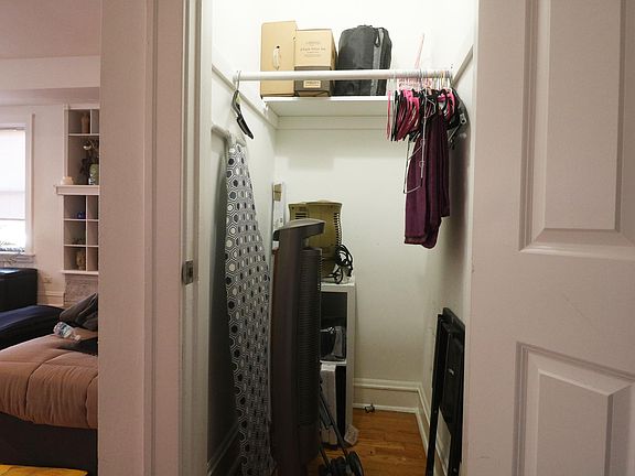 5th image of 2209 W Arthur Ave #B