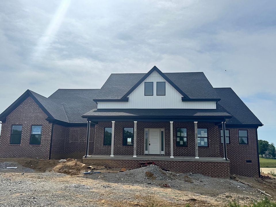 1st image of 200 Maple Lawn Cir