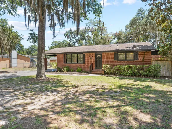 615 Center Dr E, Beaufort, SC 29902