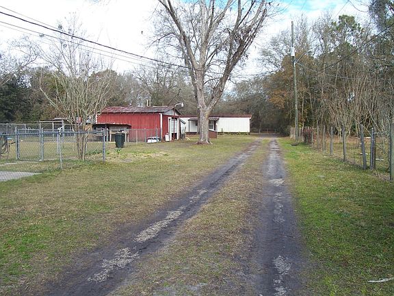 5th image of 2884 Gilmore St