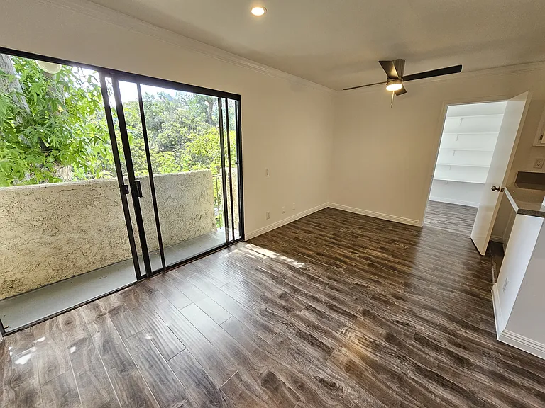 7523 Hollywood Blvd — Photo 24