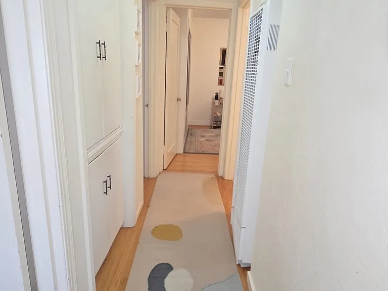 680 Alcatraz Ave — Photo 10