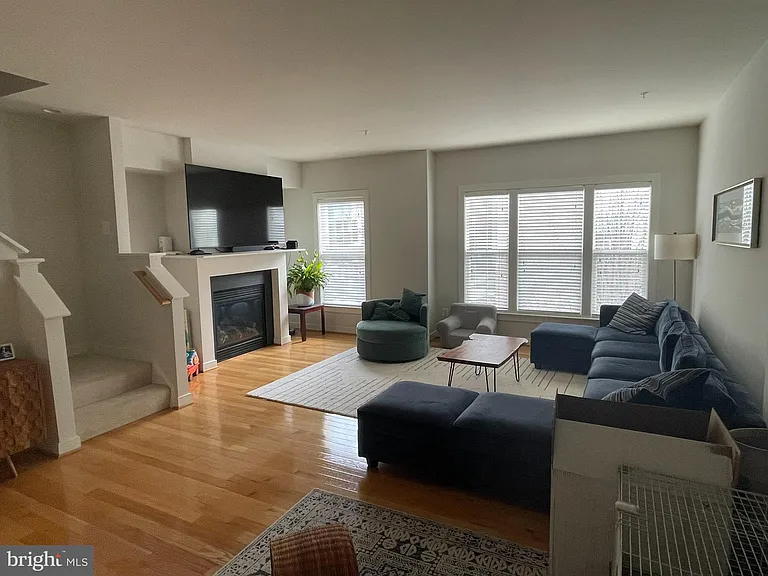 12168 Waveland St — Photo 11
