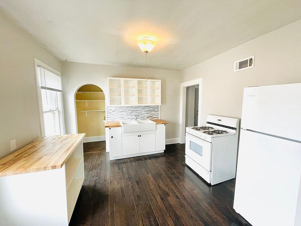 1st image of 519 Newton Ave N #2