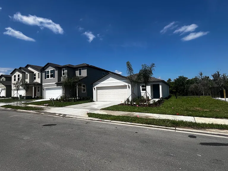 7702 Abagail Dr — Photo 10