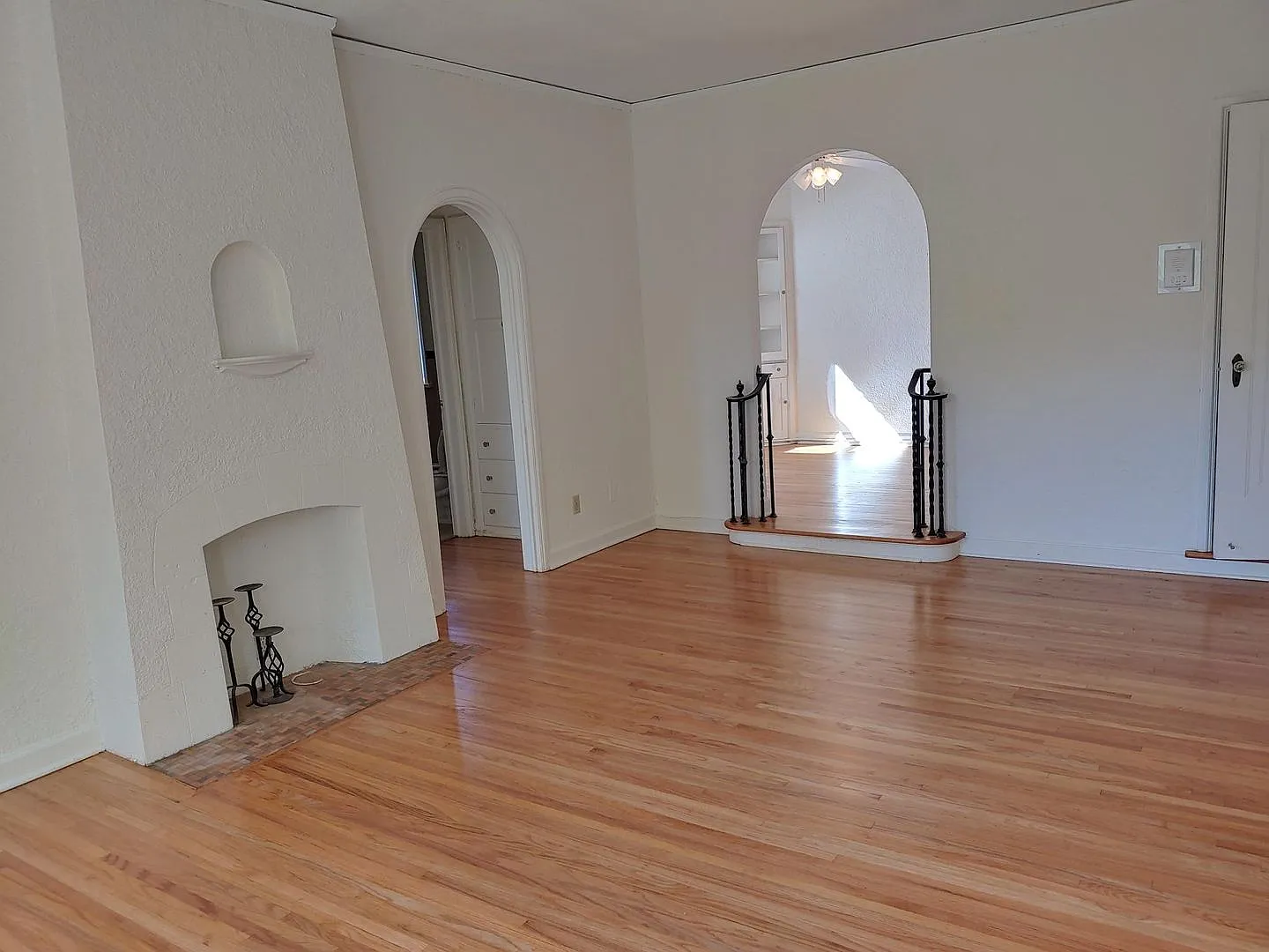 2806 Xerxes Ave S — Photo 2