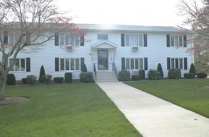 300 Old County Rd #4 — Photo 2