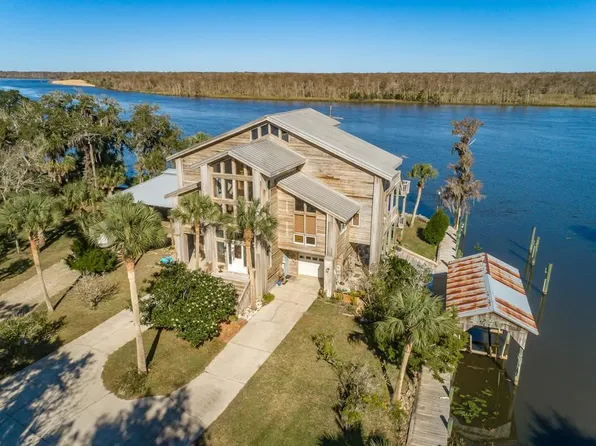 140 Pogy Rd, Apalachicola, FL 32320