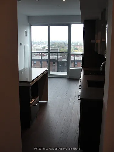 1030 King St W Photo 1