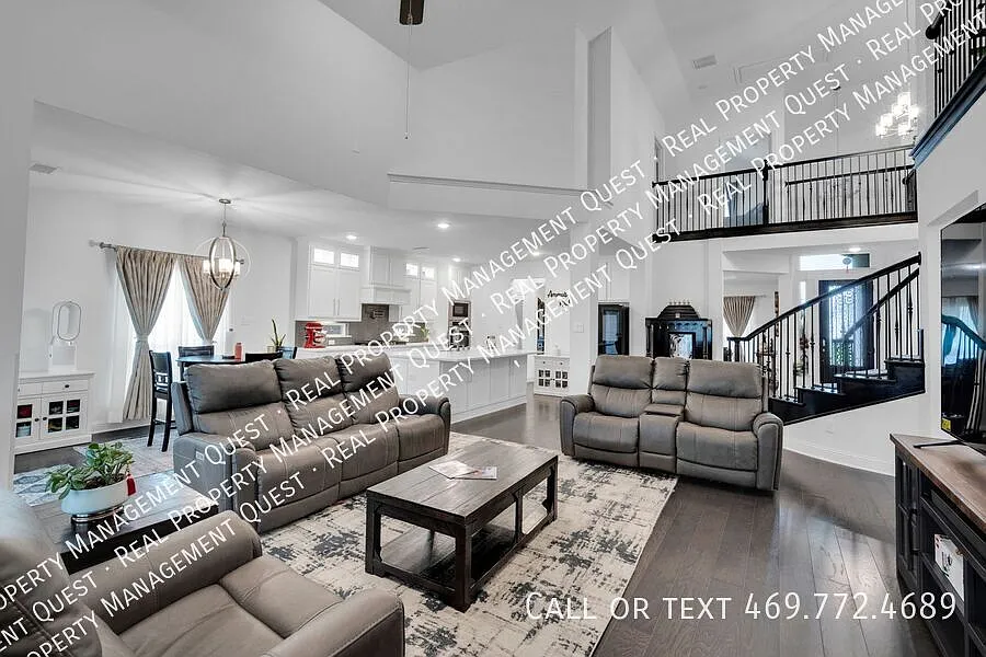 Coming soon- Schedule your showing in advance — Photo 3