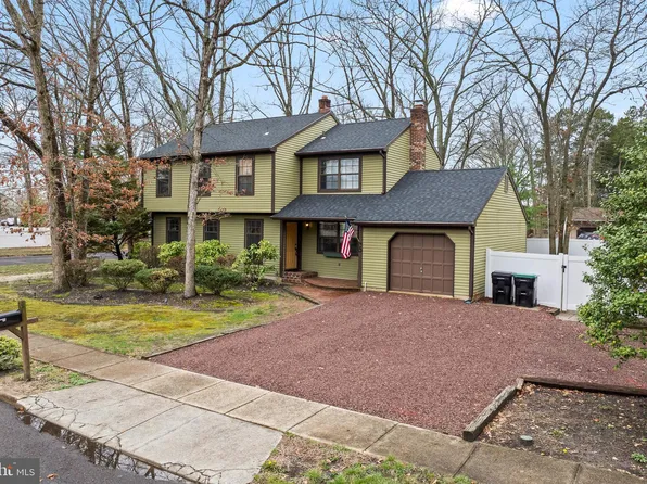 5 Hoot Owl Dr, Sicklerville, NJ 08081