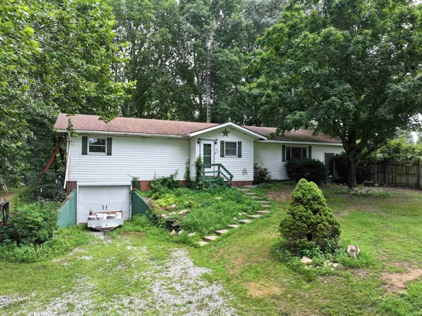 6611 N Hazel Rd, Monterey, IN 46960