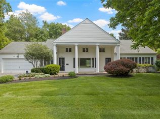 34 Charmwood Rd, Pittsford, NY 14534