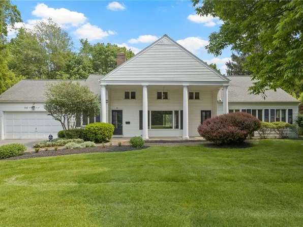 34 Charmwood Rd, Pittsford, NY 14534