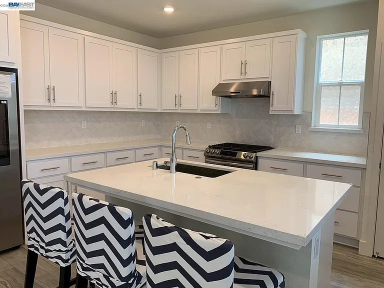 7149 Diamond Ave — Photo 22