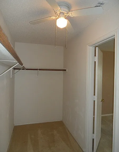 5225 Newcastle Ln — Photo 10