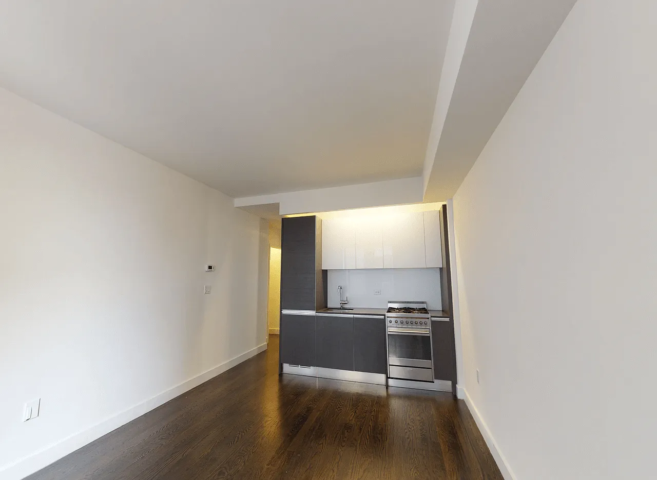 666 West End Avenue — Photo 2