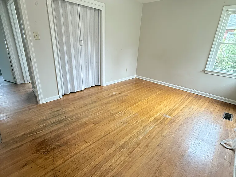 1530 Slater Ave — Photo 7