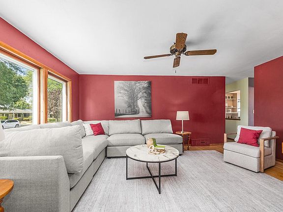 3rd image of 2940 E Wanda AVENUE