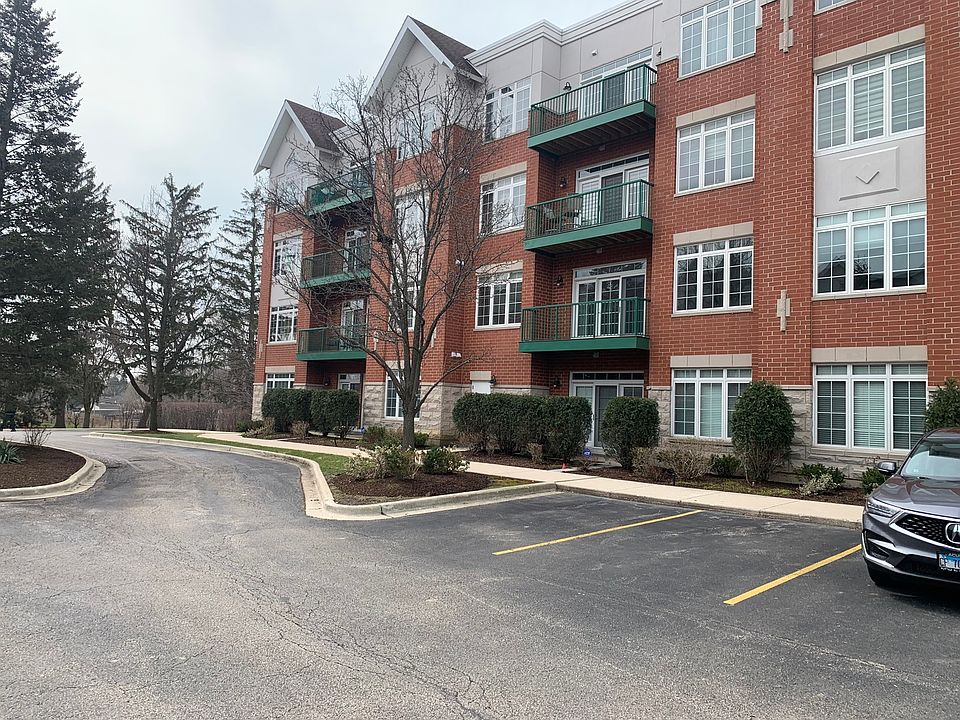 2nd image of 640 McHenry Rd APT 201
