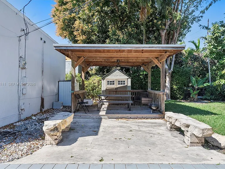 2231 SW 17th St — Photo 31