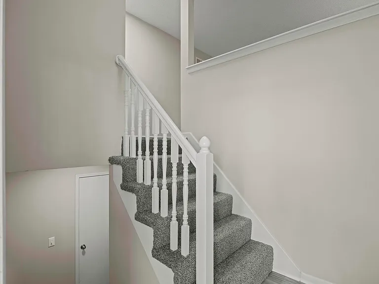 732 NE Barnes Dr #B — Photo 16