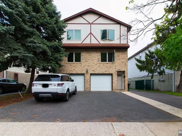 89 Myrtle Ave, Edgewater, NJ 07020