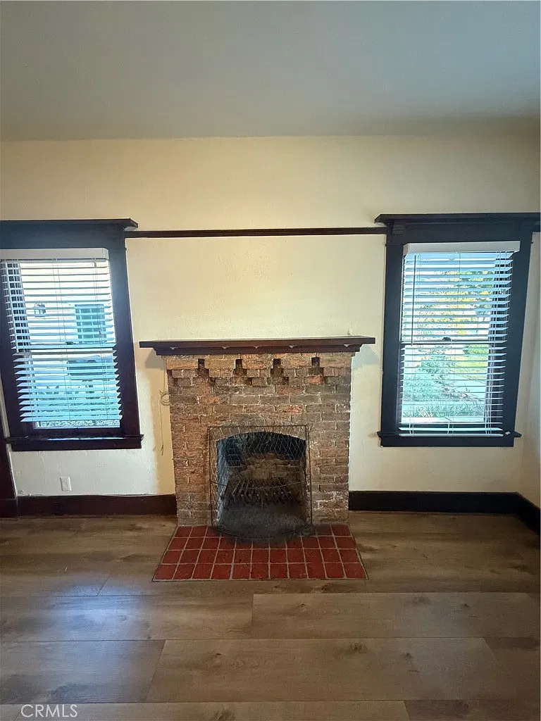 3 bed, 1084 sqft, $3,500 — Photo 3