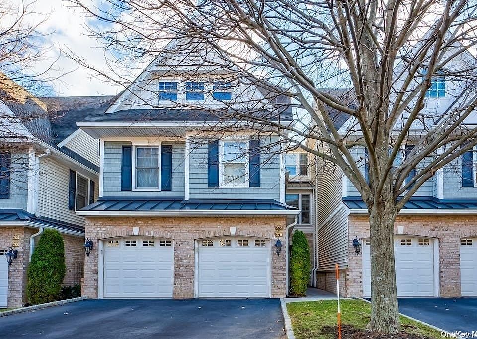 1st image of 272 Roosevelt Way #1