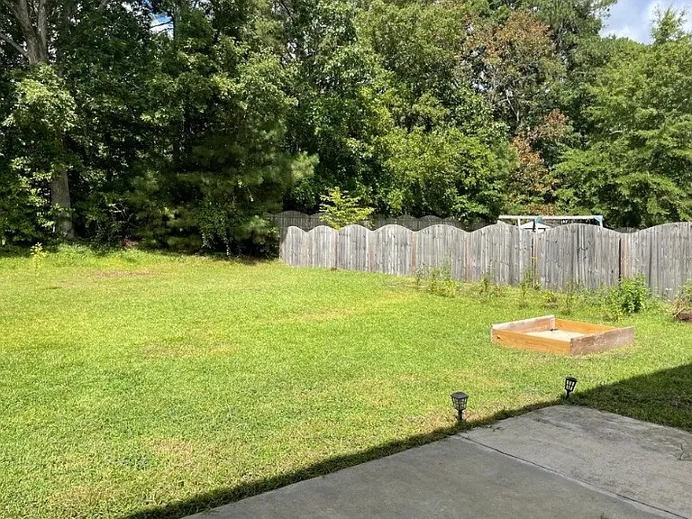 263 N Fuquay Springs Ave — Photo 16