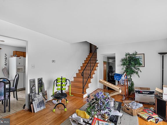 4th image of 4021 Dominion Dr