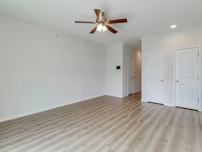1861 Gabriel Ln #MAIN — Photo 10