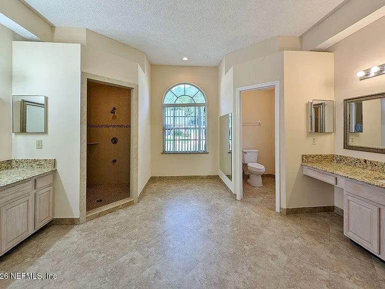 2413 Cedar Trace Dr W — Photo 17