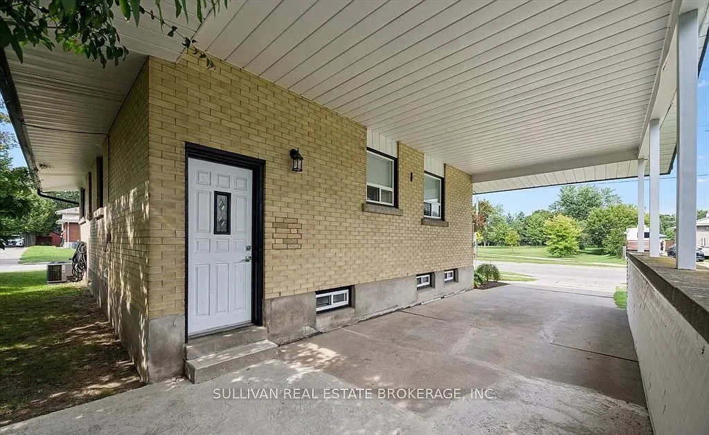 2 bed, $2,000 — Photo 3